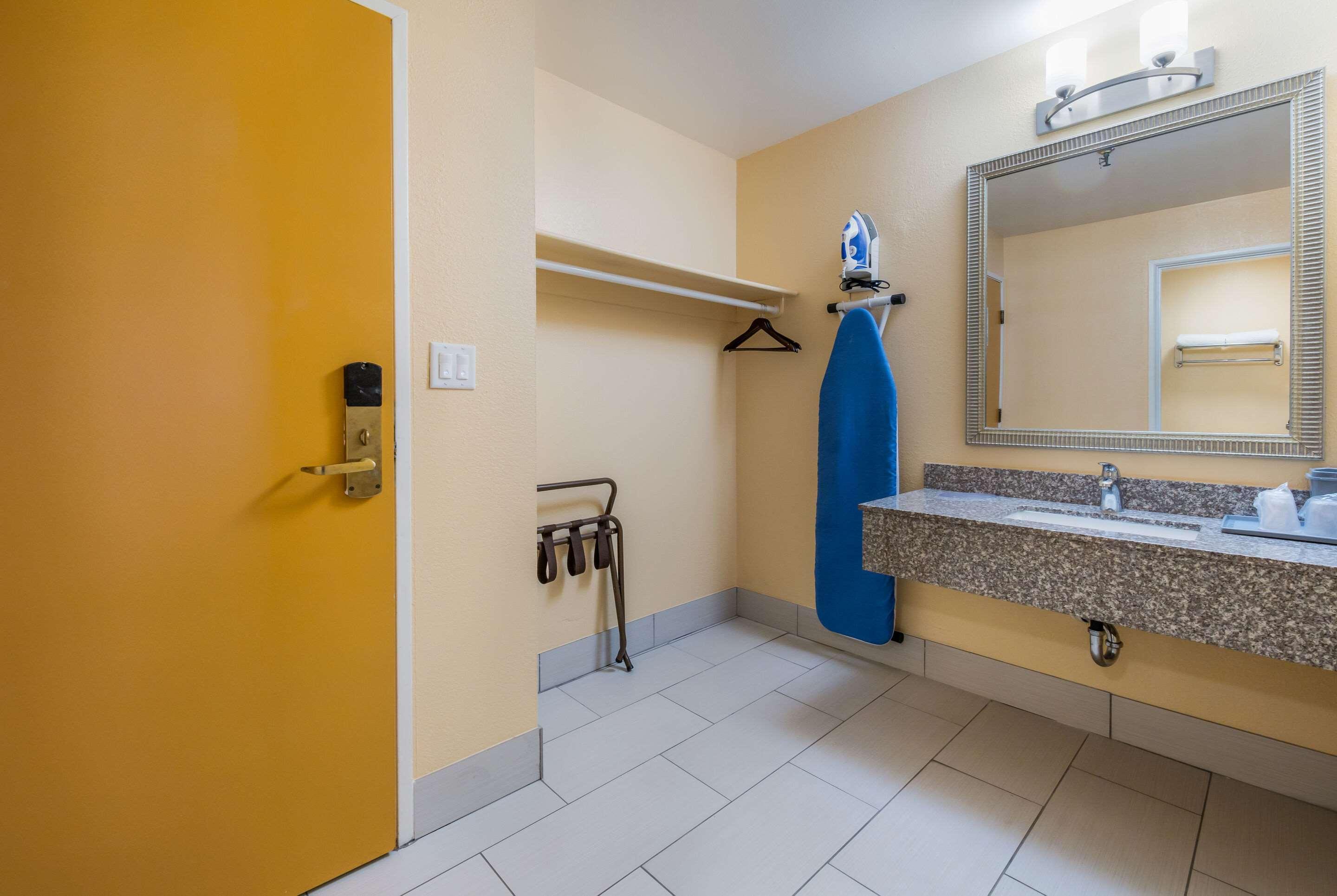 Equality Inn Rockford Luaran gambar